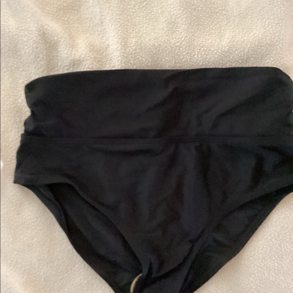 Swim bottoms nwt